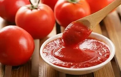 تصویر 2 از رب گوجه فرنگی طبیعت با ترکیب متوازن و مناسب حفظ اصالت طعم در غذاهای روزانه